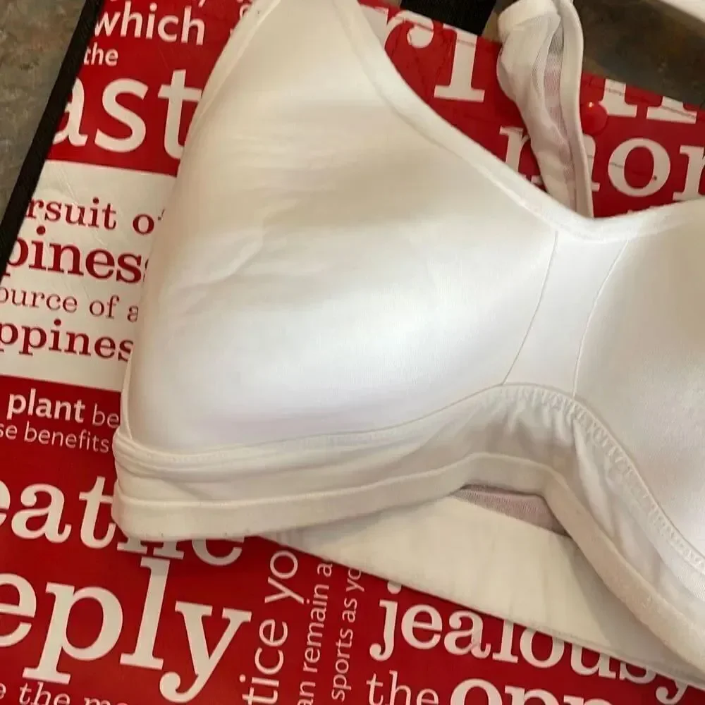 Lululemon Speed Up Bra High Support with Lululemon Shopping Bag